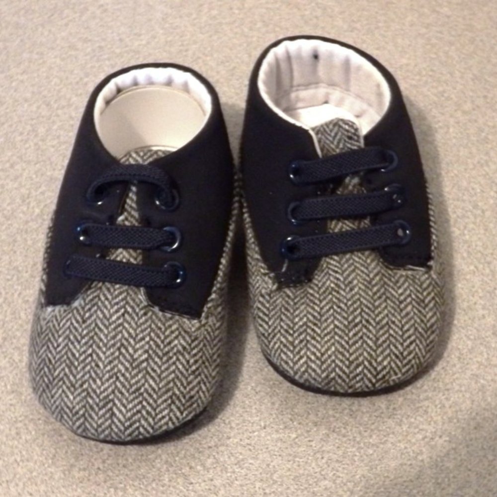 Adorable CHICCO baby crib shoes - ankle - size 170 - Picture 2 of 5